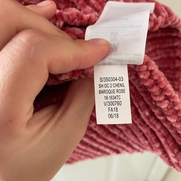 Gap Pink Velvet Like Vneck Casual Sweater Women XS Condition 9.5/10 no flaws - Picture 2 of 9